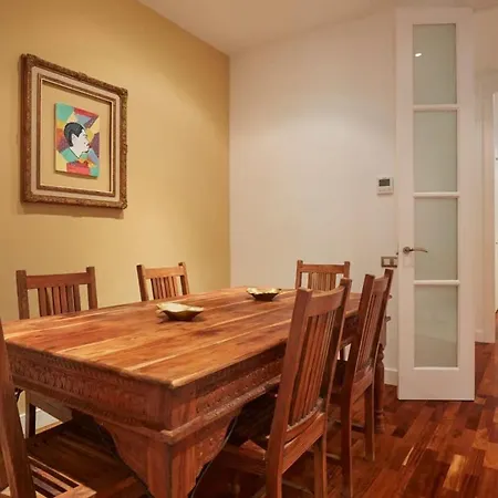 شقة The Collection - Classy 3bd - 2bth With Private Patio In Eixample برشلونة