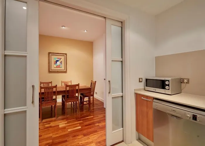 The Collection - Classy 3bd - 2bth With Private Patio In Eixample Barcelone